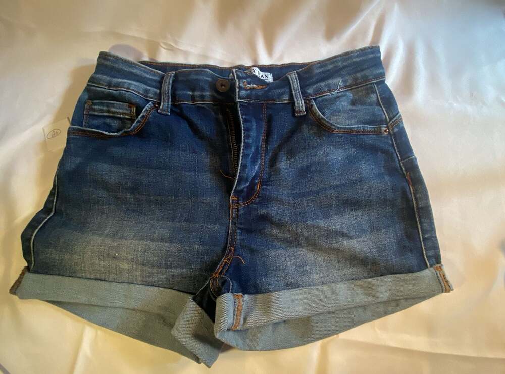 Wax Jean Butt I Love You Dark Wash Denim Rolled Cuff Shorts Size M